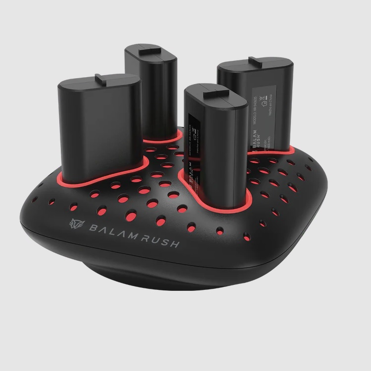 BASE CARGADORA BALAM RUSH CHARGECORE QUAD BC400 / 4 BATERIAS XBOX ONE Y SERIES / LITIO / 1400 MAH / 10 A 15 HRS TIEMPO DE USO/ NEGRO / BR-943635 - Poly